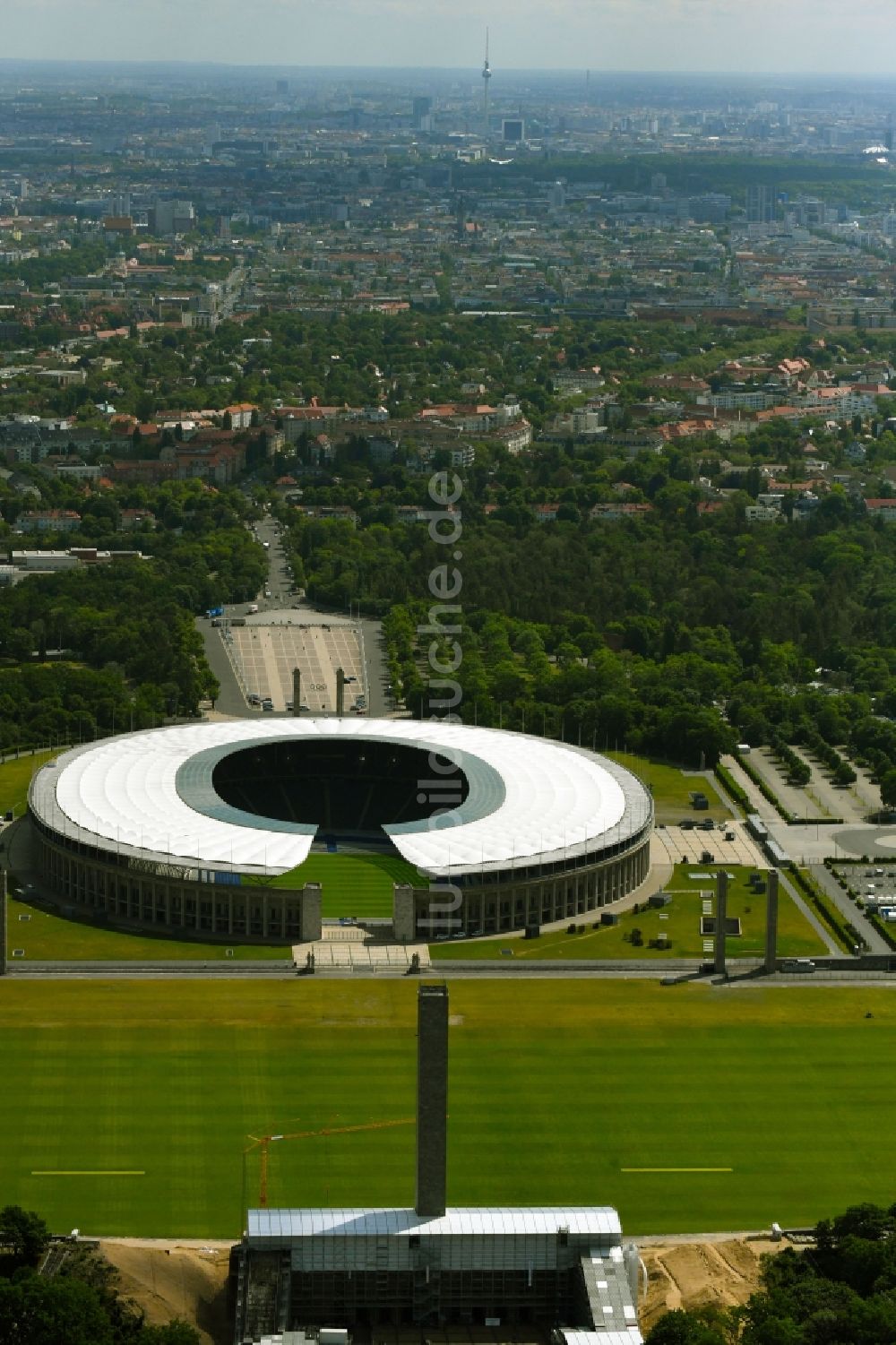 Berlin von oben - Sportstätten-Gelände der Arena des Stadion Olympiastadion in Berlin