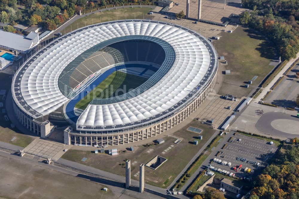 Berlin von oben - Sportstätten-Gelände der Arena des Stadion Olympiastadion in Berlin