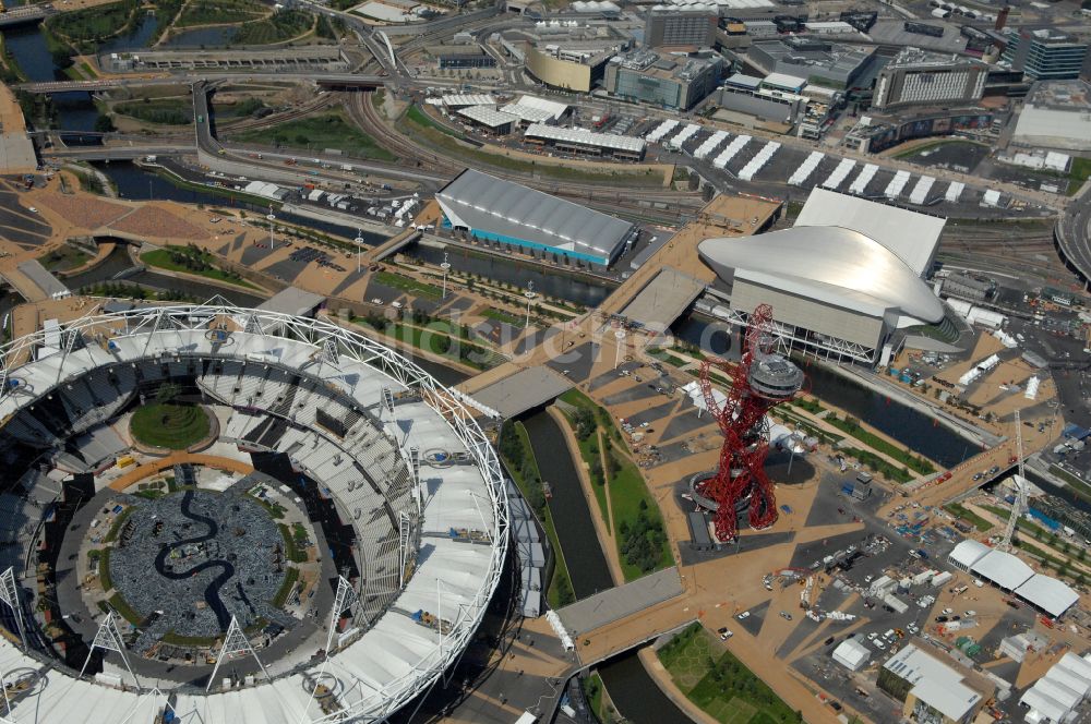 London von oben - Sportstätten-Gelände der Arena des Stadion Olympiastadion in London in England, Vereinigtes Königreich