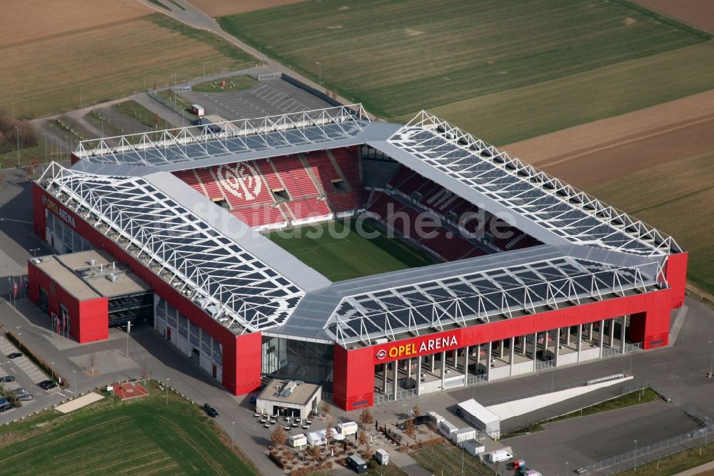 Mainz von oben - Sportstätten-Gelände der Arena des Stadion OPEL ARENA in Mainz im Bundesland Rheinland-Pfalz, Deutschland