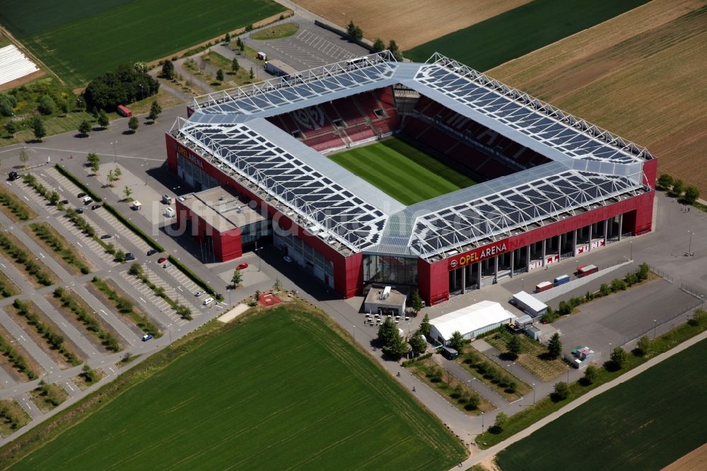 Mainz von oben - Sportstätten-Gelände der Arena des Stadion OPEL ARENA in Mainz im Bundesland Rheinland-Pfalz, Deutschland