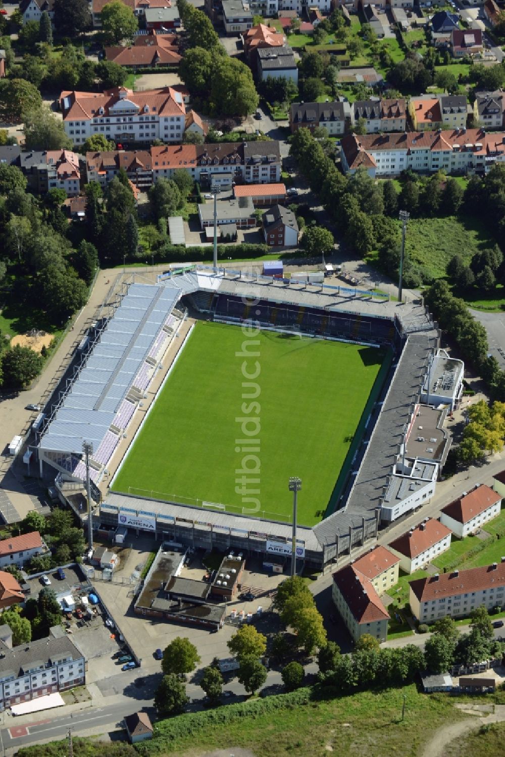 Osnabrück aus der Vogelperspektive: Sportstätten-Gelände der Arena des Stadion in Osnabrück im Bundesland Niedersachsen