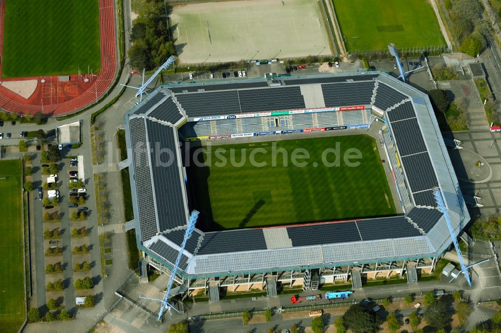 Rostock aus der Vogelperspektive: Sportstätten-Gelände der Arena des Stadion Ostseestadion (vormals DKB - Arena) im Ortsteil Hansaviertel in Rostock im Bundesland Mecklenburg-Vorpommern, Deutschland