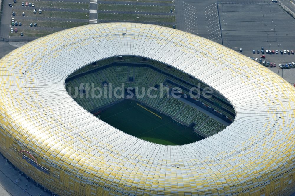 Gdansk - Danzig aus der Vogelperspektive: Sportstätten-Gelände der Arena des Stadion PGE Arena - Parking Stadionu Energa im Ortsteil Letnica in Gdansk - Danzig in Pomorskie, Polen