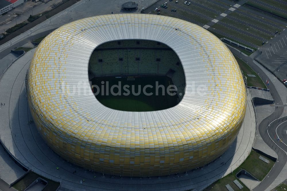 Gdansk - Danzig aus der Vogelperspektive: Sportstätten-Gelände der Arena des Stadion PGE Arena - Parking Stadionu Energa im Ortsteil Letnica in Gdansk - Danzig in Pomorskie, Polen