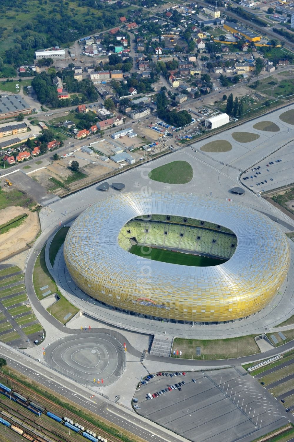 Gdansk - Danzig von oben - Sportstätten-Gelände der Arena des Stadion PGE Arena - Parking Stadionu Energa im Ortsteil Letnica in Gdansk - Danzig in Pomorskie, Polen