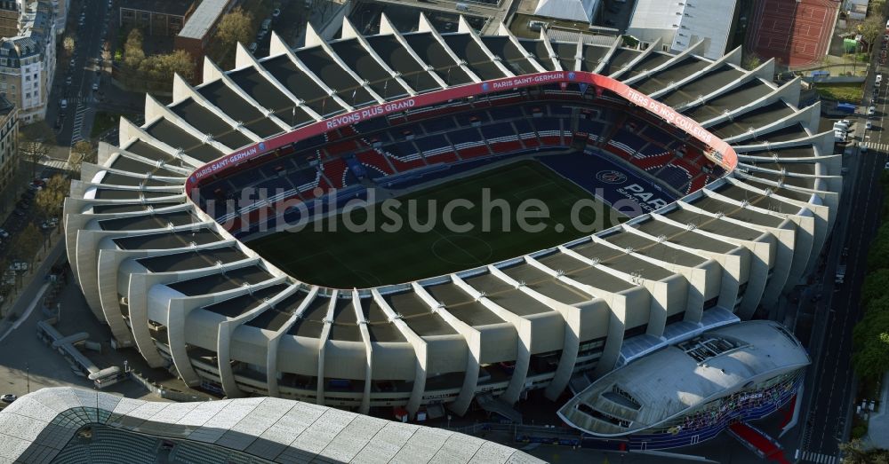 Paris von oben - Sportstätten-Gelände der Arena des Stadion Prinzenpark an der Rue du Commandant Guilbaud in Paris Boulogne-Billancourt in Ile-de-France, Frankreich