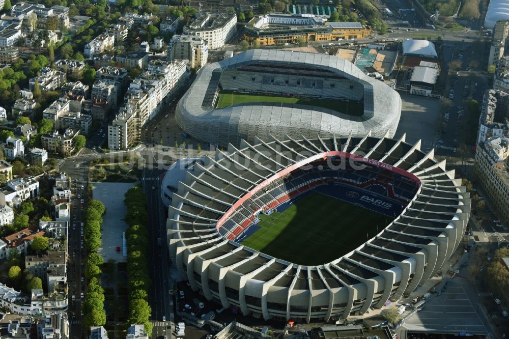 Paris aus der Vogelperspektive: Sportstätten-Gelände der Arena des Stadion Prinzenpark an der Rue du Commandant Guilbaud in Paris Boulogne-Billancourt in Ile-de-France, Frankreich