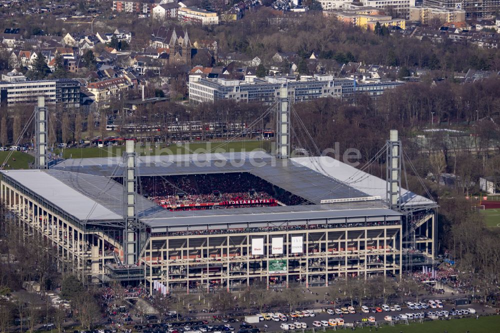 Luftaufnahme Müngersdorf - Sportstätten-Gelände der Arena des Stadion RheinEnergieSTADION im Ortsteil Lindenthal in Köln im Bundesland Nordrhein-Westfalen, Deutschland