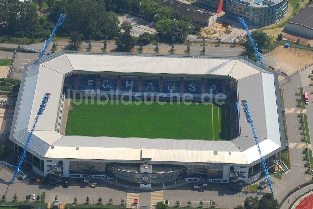 Rostock aus der Vogelperspektive: Sportstätten-Gelände der Arena des Stadion in Rostock im Bundesland Mecklenburg-Vorpommern