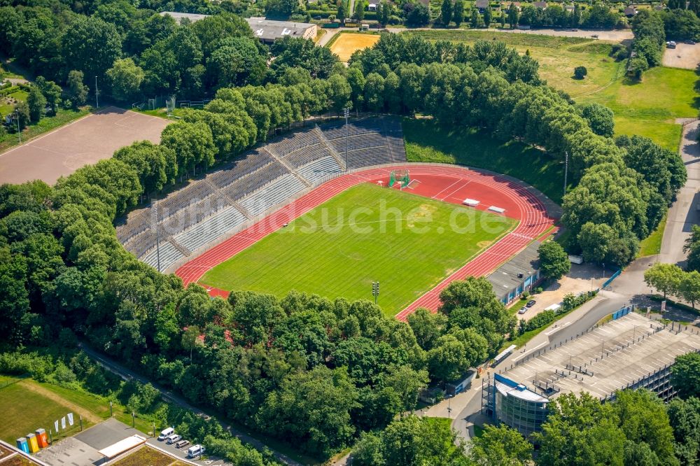 Hagen von oben - Sportstätten-Gelände der Arena des Stadion - Sportpark Ischeland an der Humpertstraße in Hagen im Bundesland Nordrhein-Westfalen, Deutschland