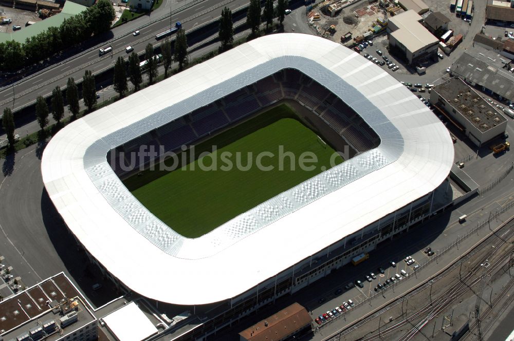 Genf von oben - Sportstätten-Gelände der Arena des Stadion Stade de Geneve in Genf im Kanton Geneve, Schweiz