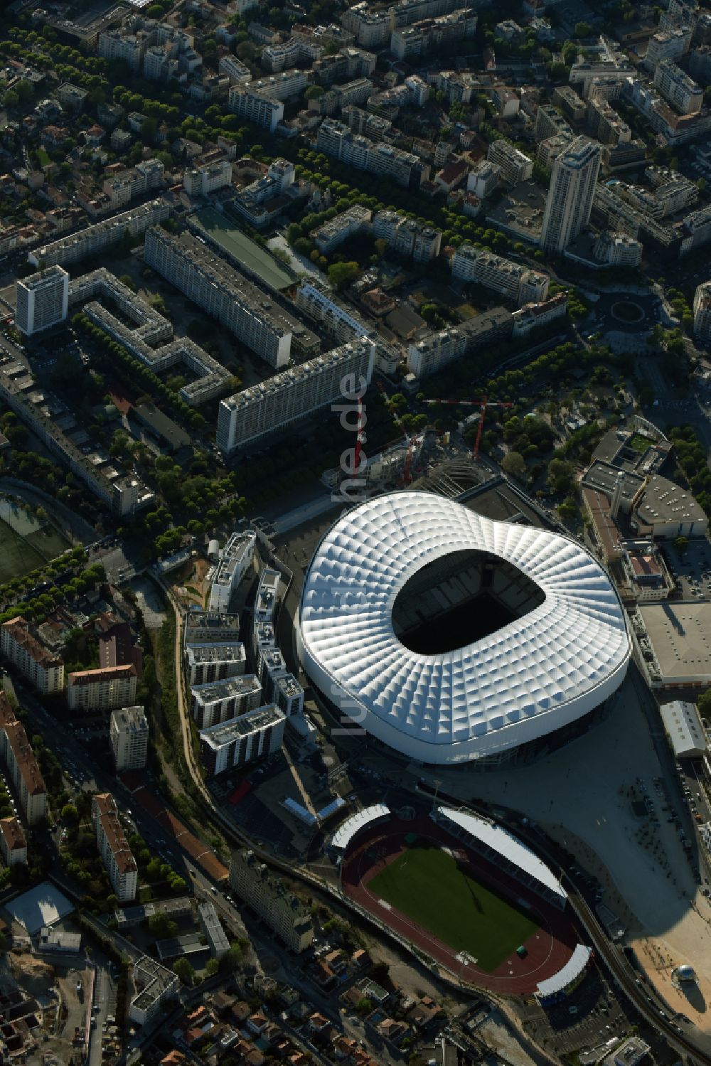 Marseille aus der Vogelperspektive: Sportstätten-Gelände der Arena des Stadion Stade Orange Velodrome in Marseille in Provence-Alpes-Cote d'Azur, Frankreich