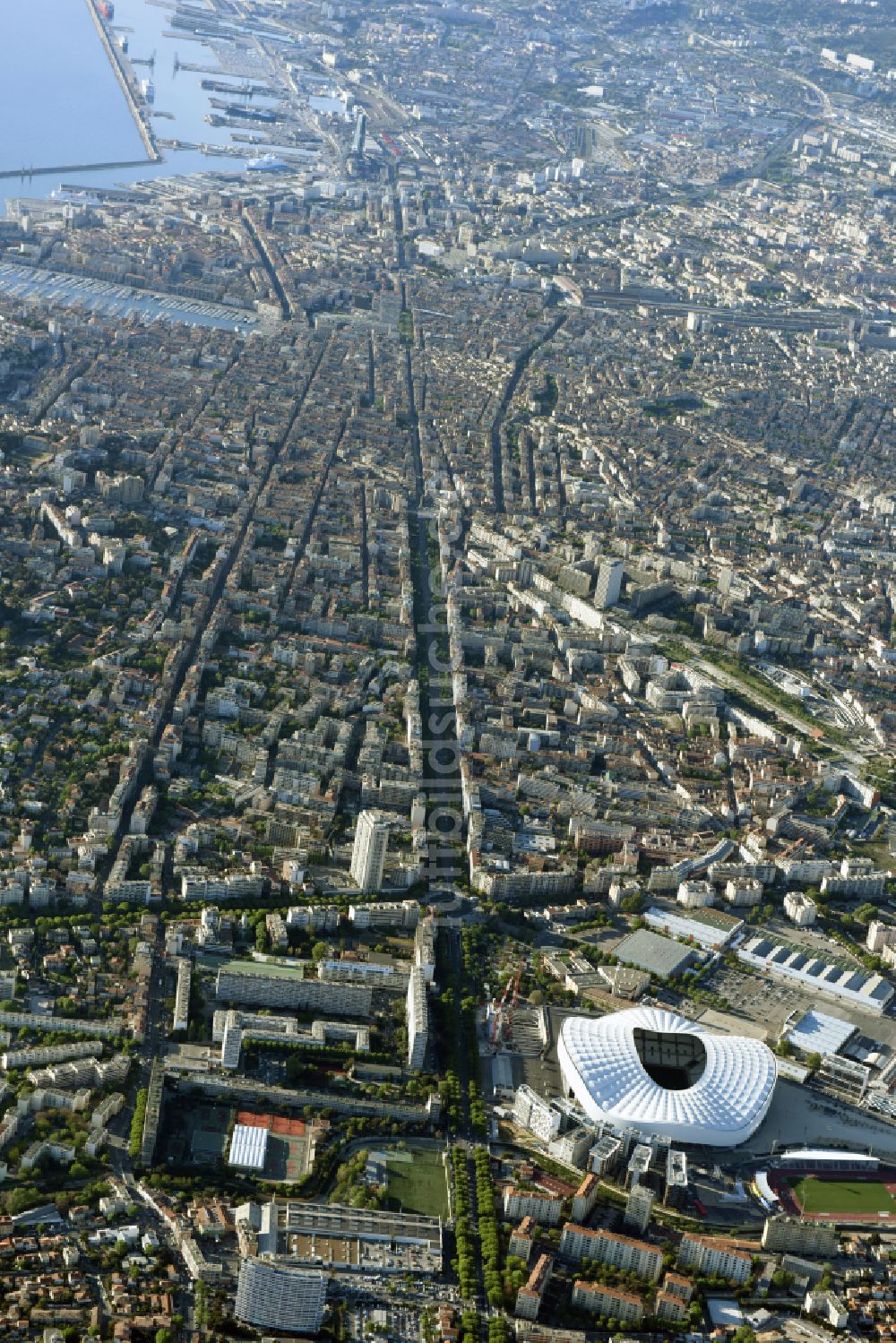 Luftaufnahme Marseille - Sportstätten-Gelände der Arena des Stadion Stade Orange Velodrome in Marseille in Provence-Alpes-Cote d'Azur, Frankreich