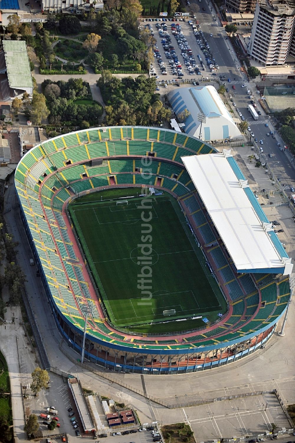 Palermo von oben - Sportstätten-Gelände der Arena des Stadion Stadio Renzo Barbera in Palermo in Sizilien, Italien