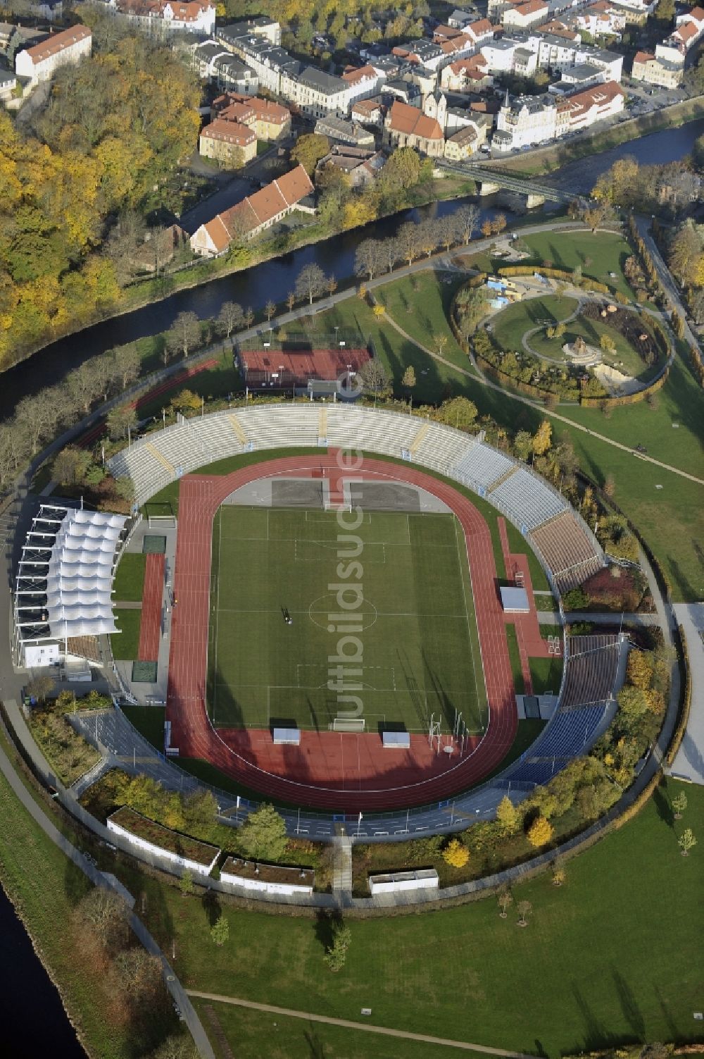 Luftaufnahme Gera - Sportstätten-Gelände der Arena des Stadion Stadion der Freundschaft in Gera im Bundesland Thüringen, Deutschland