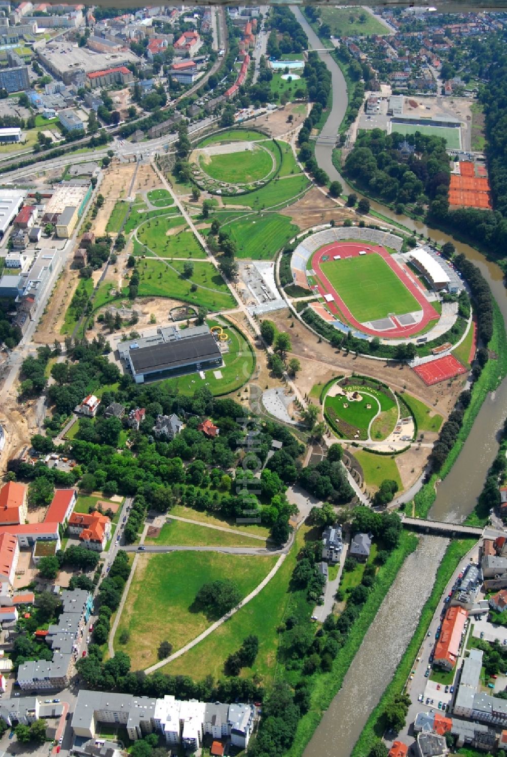 Gera aus der Vogelperspektive: Sportstätten-Gelände der Arena des Stadion Stadion der Freundschaft in Gera im Bundesland Thüringen, Deutschland