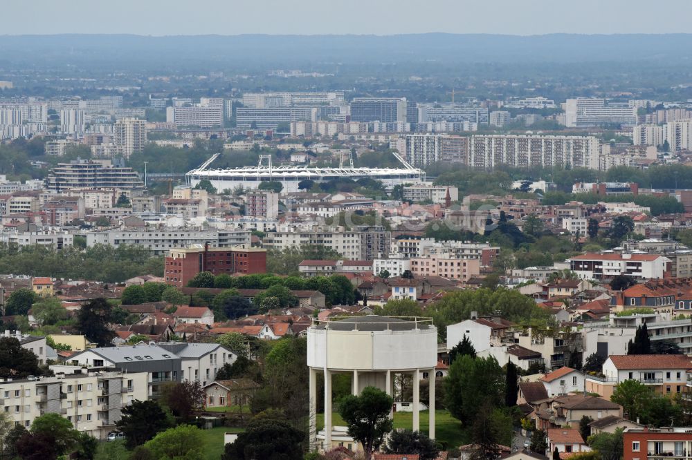 Toulouse aus der Vogelperspektive: Sportstätten-Gelände der Arena des Stadion Stadium TFC Municipal in Toulouse in Occitanie, Frankreich