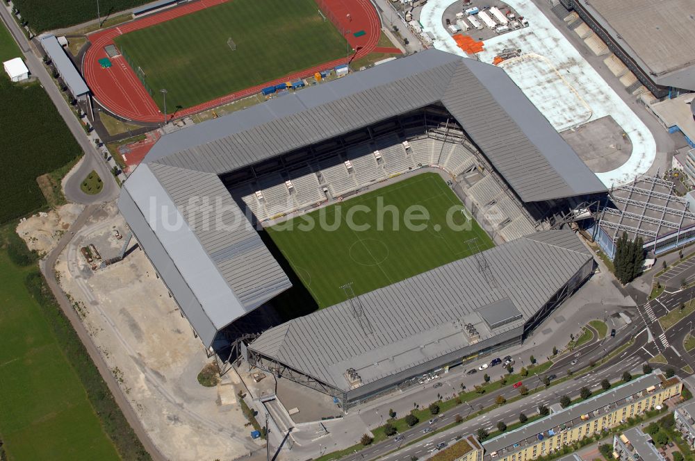 Luftbild Innsbruck - Sportstätten-Gelände der Arena des Stadion Tivoli-Stadion in Innsbruck in Tirol, Österreich