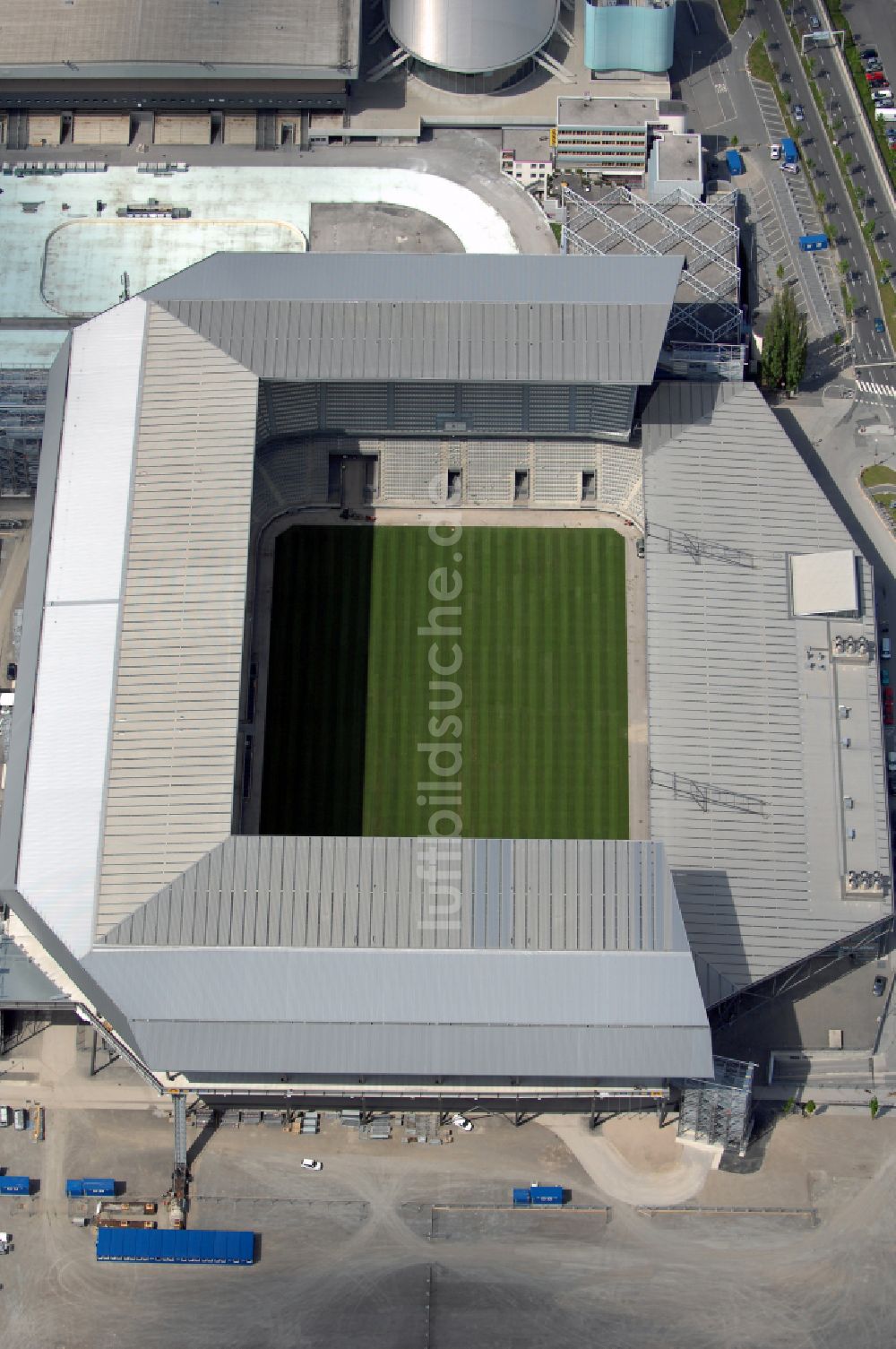 Luftbild Innsbruck - Sportstätten-Gelände der Arena des Stadion Tivoli-Stadion in Innsbruck in Tirol, Österreich