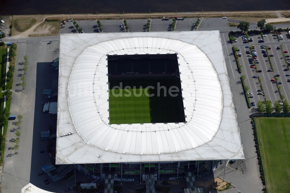 Wolfsburg aus der Vogelperspektive: Sportstätten-Gelände der Arena des Stadion in Wolfsburg im Bundesland Niedersachsen