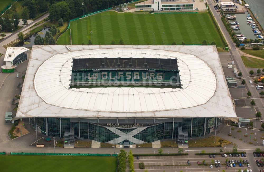 Wolfsburg aus der Vogelperspektive: Sportstätten-Gelände der Arena des Stadion in Wolfsburg im Bundesland Niedersachsen