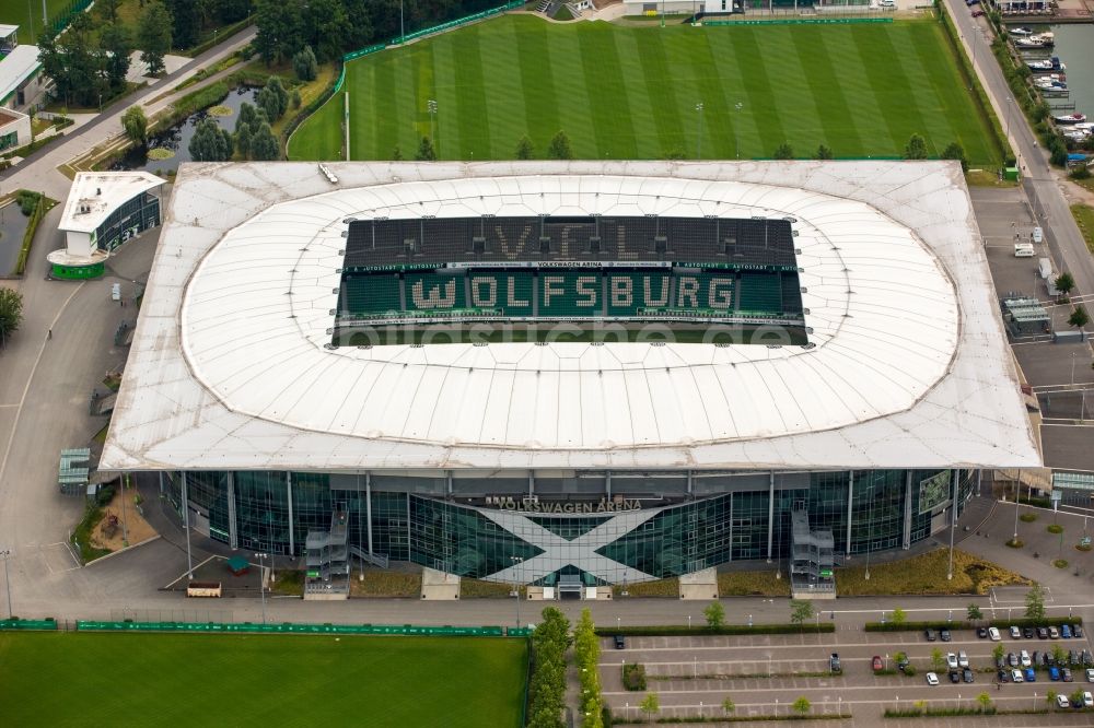 Wolfsburg von oben - Sportstätten-Gelände der Arena des Stadion in Wolfsburg im Bundesland Niedersachsen