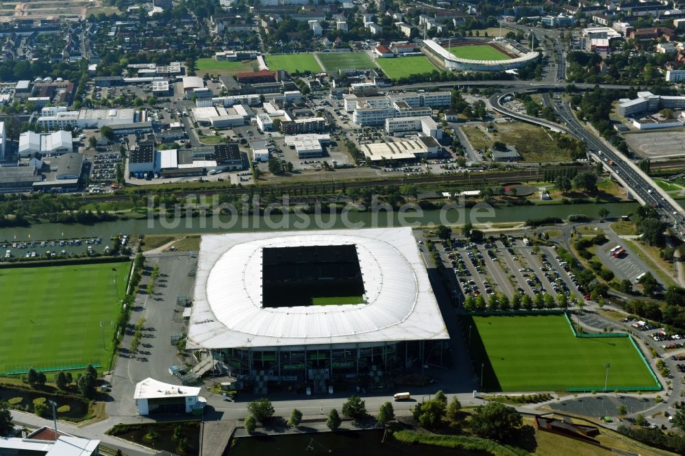 Luftaufnahme Wolfsburg - Sportstätten-Gelände der Arena des Stadion in Wolfsburg im Bundesland Niedersachsen