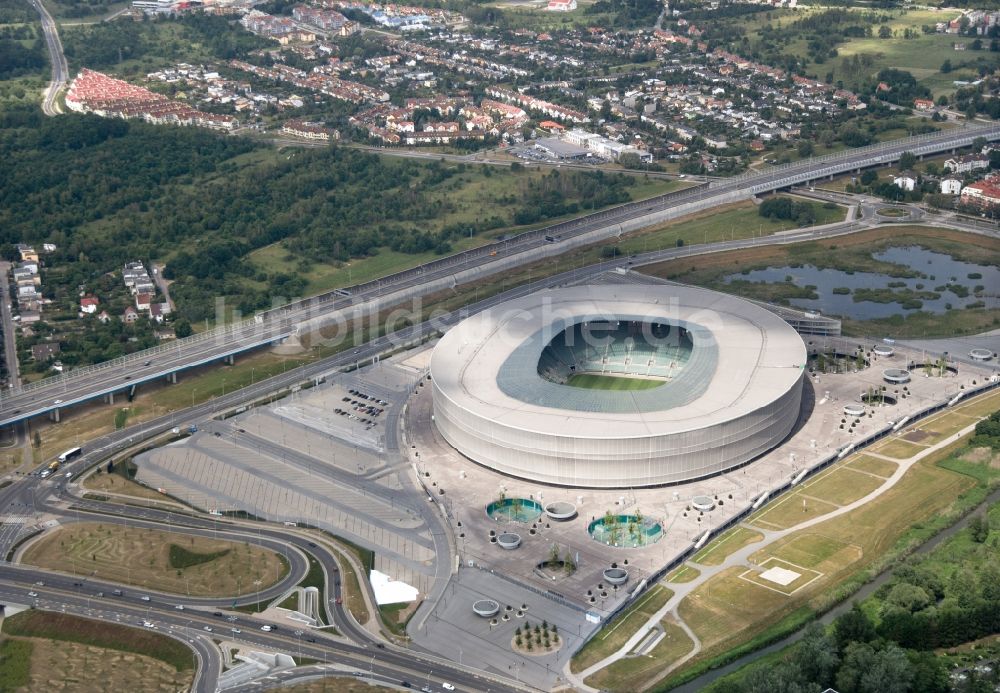 Luftaufnahme Wroclaw Breslau - Sportstätten-Gelände der Arena des Stadion in Wroclaw Breslau in Niederschlesien, Polen