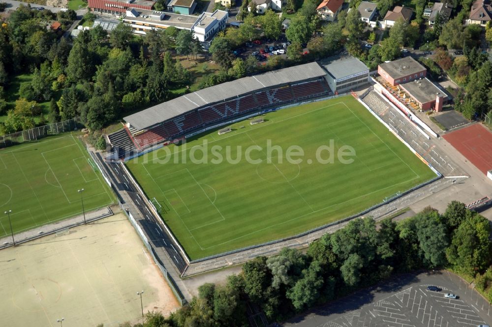 Würzburg von oben - Sportstätten-Gelände der Arena des Stadion FC Würzburger Kickers am Mittlerer Dallenbergweg in Würzburg im Bundesland Bayern