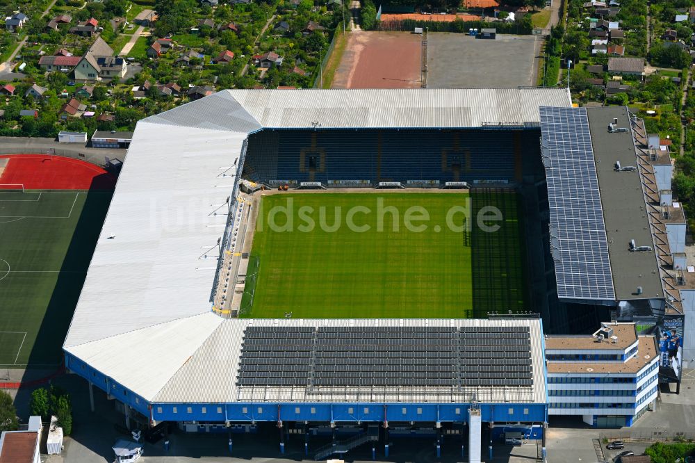 Bielefeld von oben - Sportstätten-Gelände der SchücoArena in Bielefeld im Bundesland Nordrhein-Westfalen, Deutschland