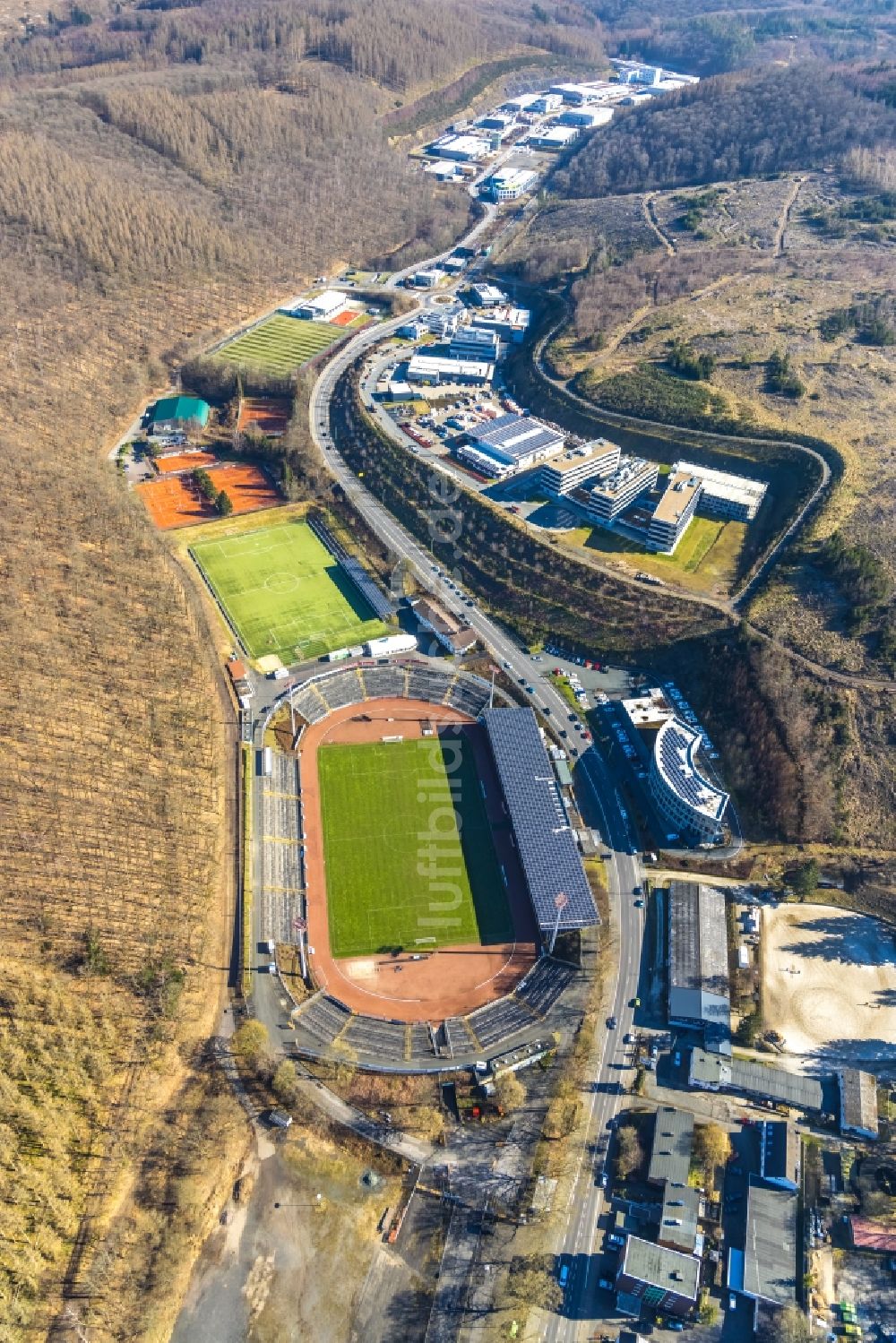 Siegen aus der Vogelperspektive: Sportstätten-Gelände des Stadion Leimbachstadion in Siegen im Bundesland Nordrhein-Westfalen, Deutschland