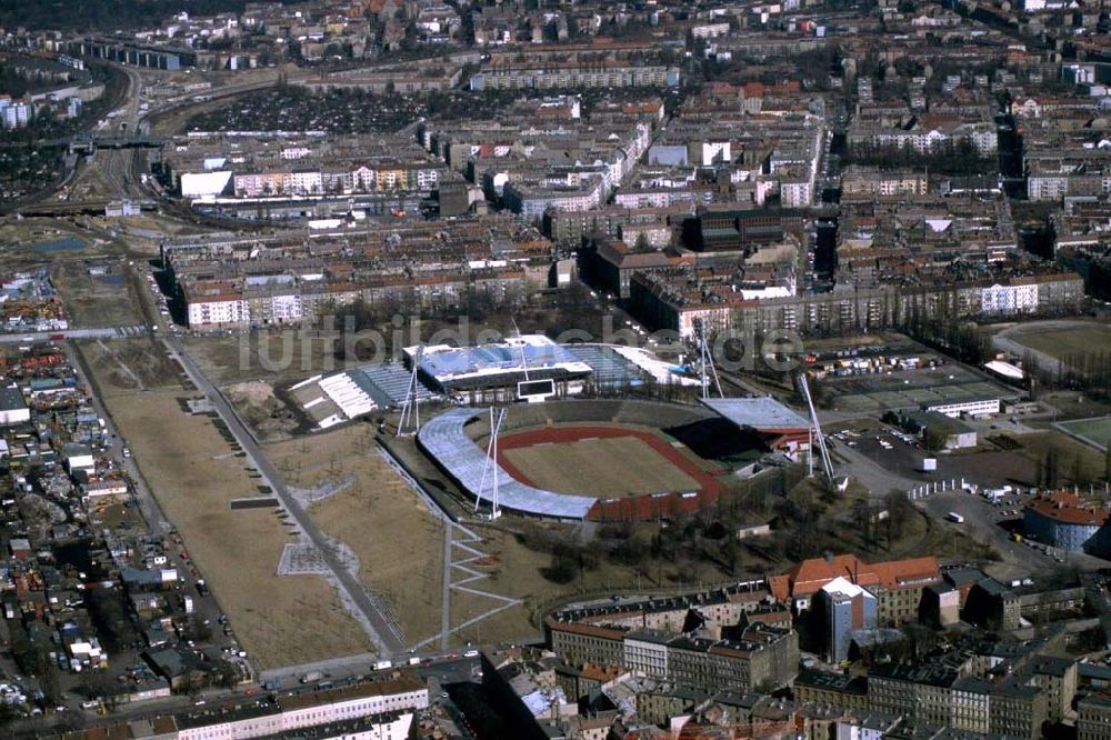 Berlin / Prenzlauer Berg von oben - Sportstättenbau am Berliner Jahnsportpark im Stadtbezirk Berlin-Prenzlauer Berg