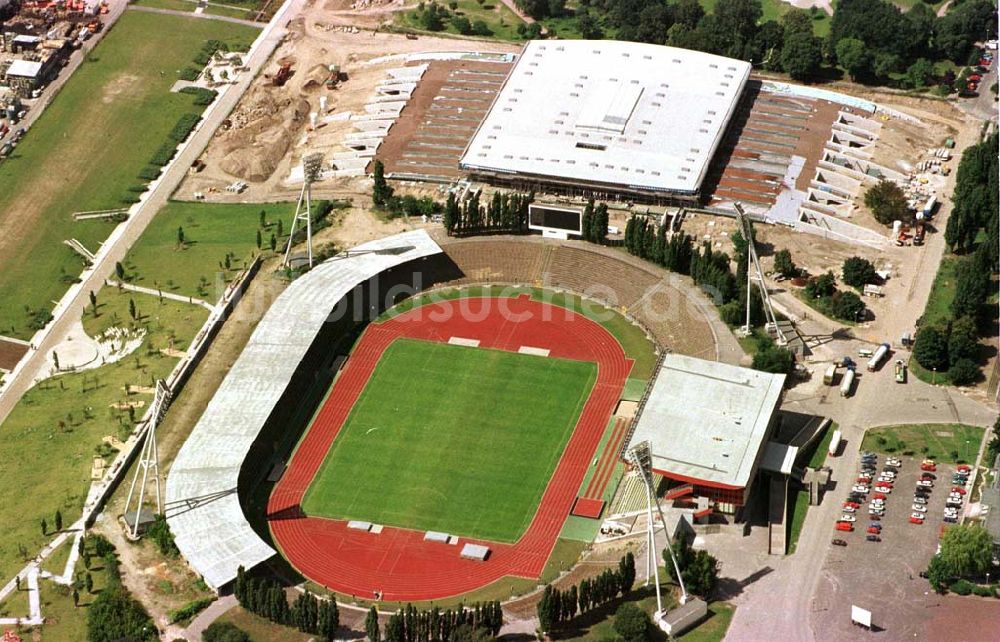 Berlin aus der Vogelperspektive: Sportstättenbau am Berliner Jahnsportpark im Stadtbezirk Berlin-Prenzlauer Berg