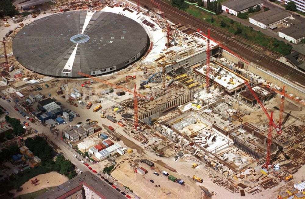 Berlin von oben - Sportstättenbau an der Landsberger Allee