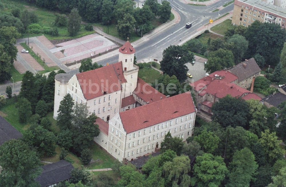 Luftaufnahme Spremberg - Spremberger Schloß am Schloßbezirk im Stadtzentrum Spremberg in Brandenburg