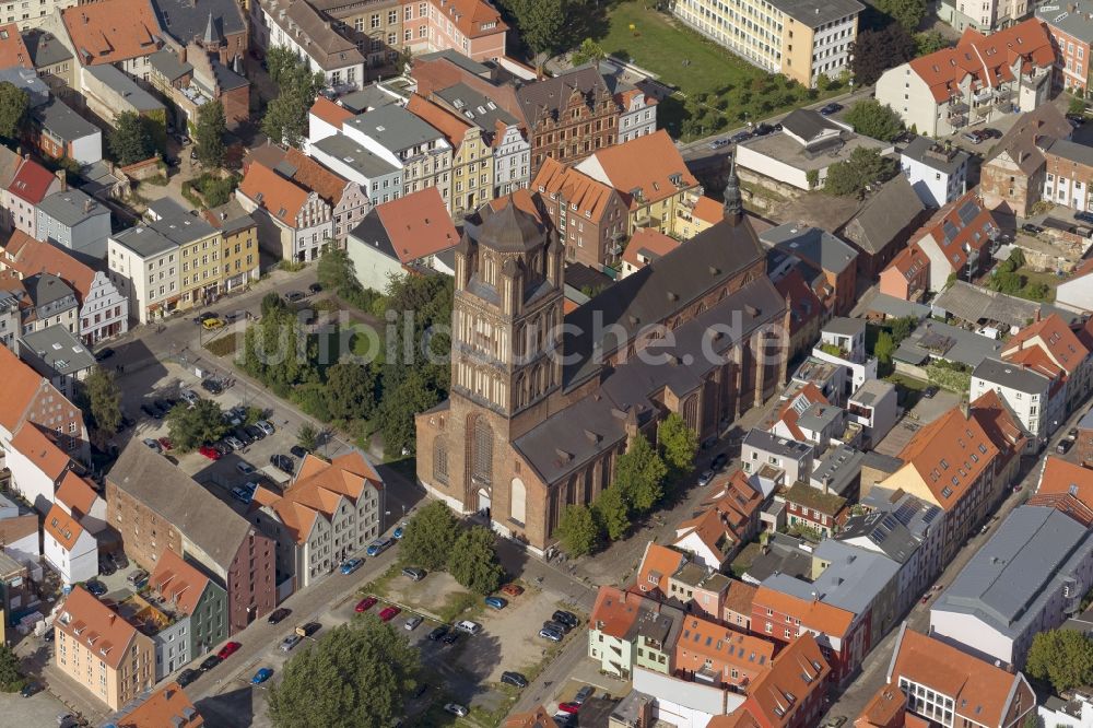 Luftbild Stralsund - St.-Jakobi- Kirche an der Jacobiturmstraße in Stralsund im Bundesland Mecklenburg-Vorpommern