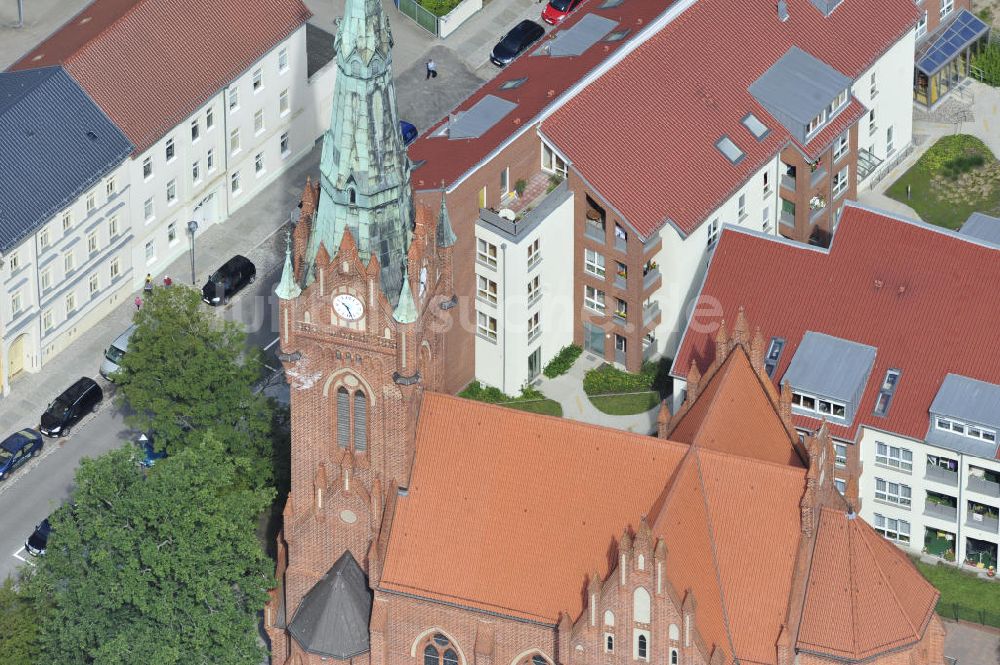 Luftaufnahme Bernau - St. Marienkirche am Marktplatz von Bernau bei Berlin