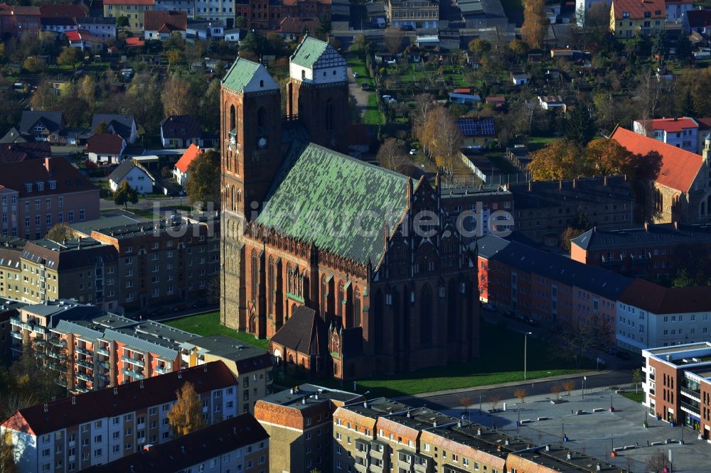 Prenzlau von oben - St. Marienkirche in Prenzlau im Bundesland Brandenburg