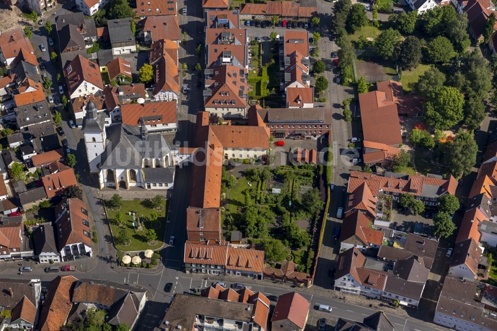 Luftaufnahme Rheda-Wiedenbrück - St. Marienkirche in Rheda-Wiedenbrück im Bundesland Nordrhein-Westfalen