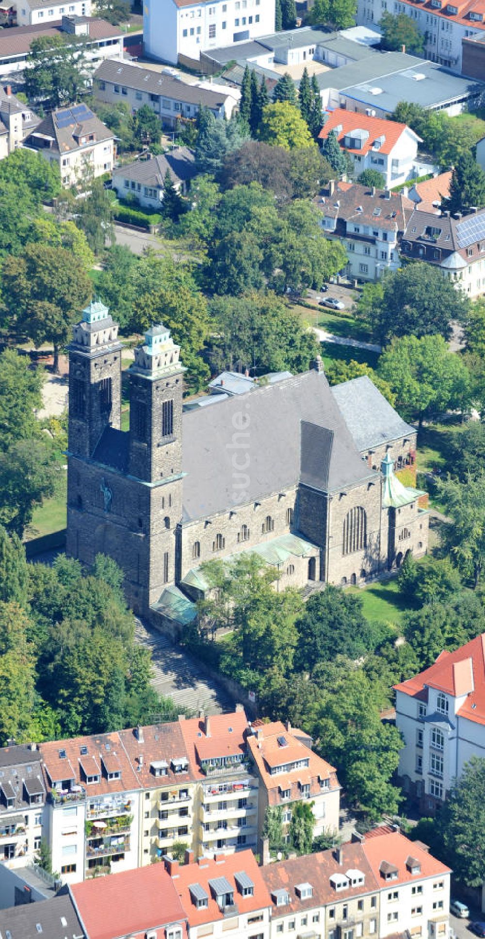 Luftaufnahme Saarbrücken - St. Michael Kirche in Saarbrücken im Saarland