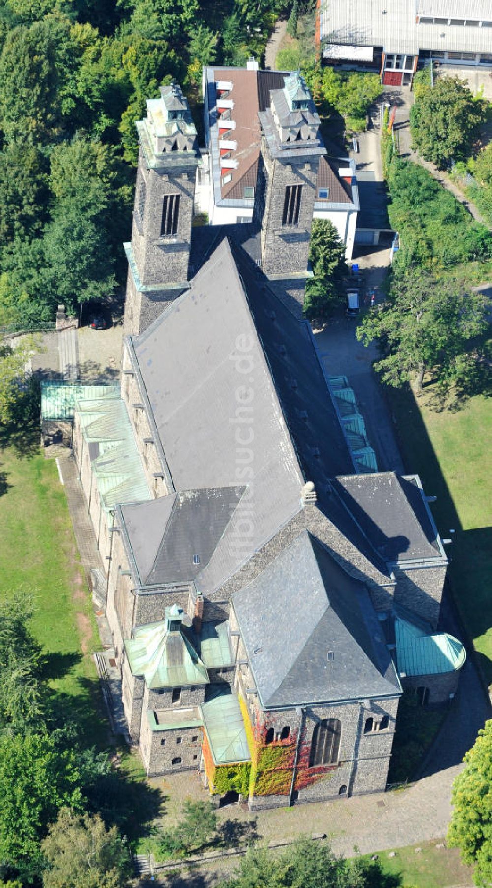 Saarbrücken von oben - St. Michael Kirche in Saarbrücken im Saarland