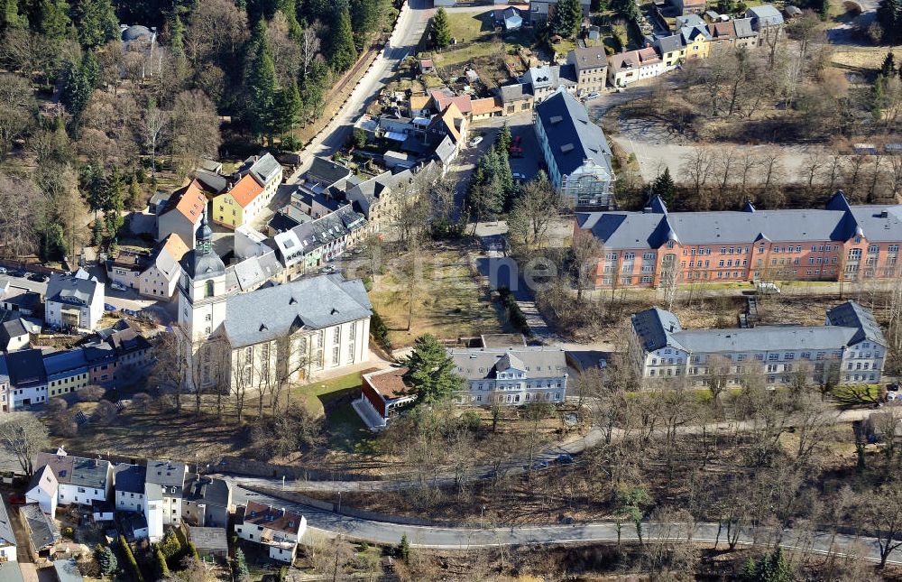 Luftaufnahme Waldheim - St. Nicolai Kirche mit Grund- und Förderschule in Waldheim