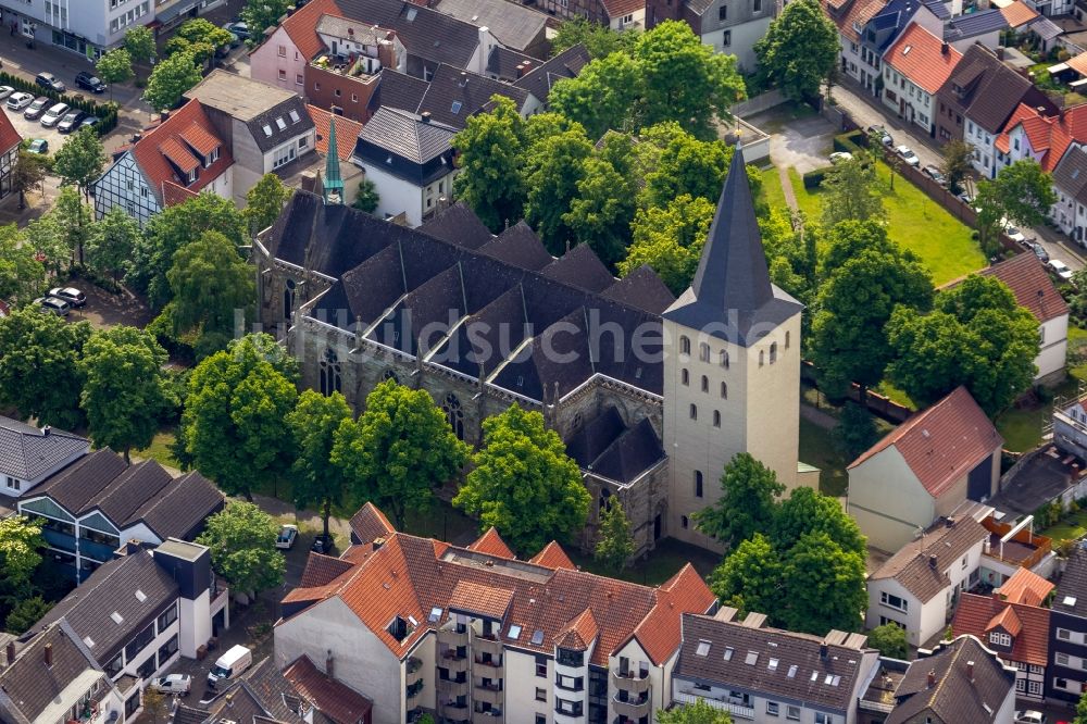 Lippstadt von oben - St.-Nicolai-Kirche in Lippstadt im Bundesland Nordrhein-Westfalen