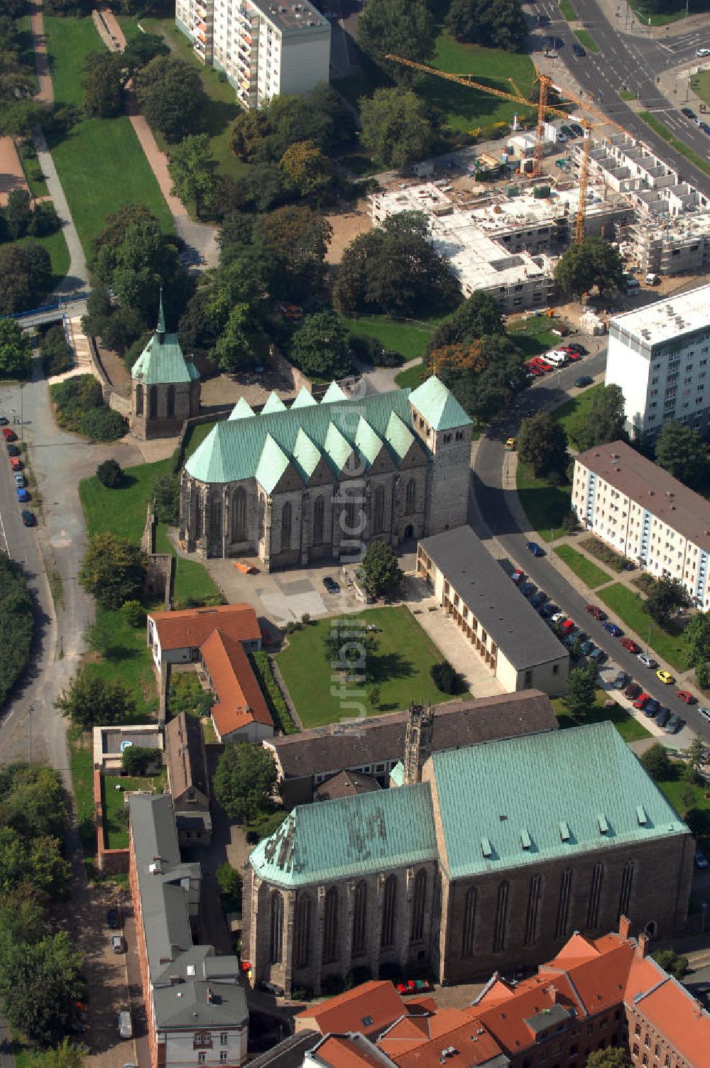 Luftaufnahme Magdeburg - St. Petri und Wallonerkirche in Magdeburg