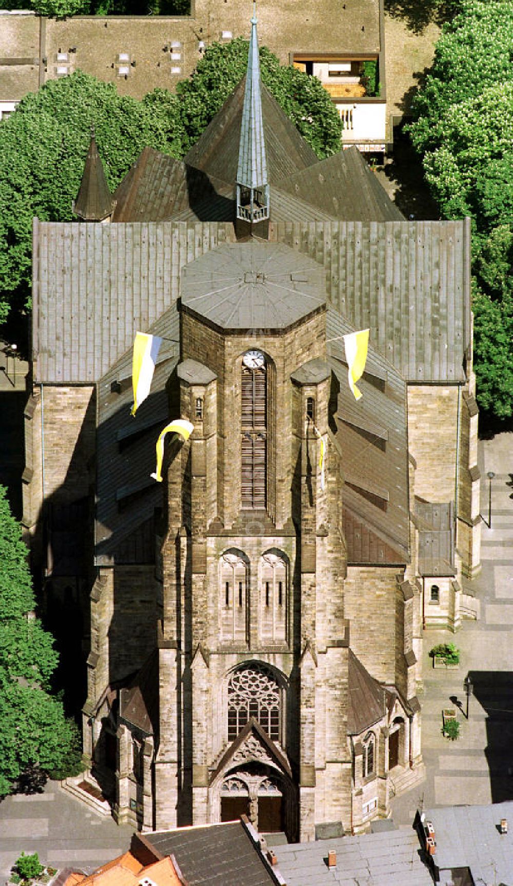 Gelsenkirchen von oben - St. Urbanus Kirche in Gelsenkirchen