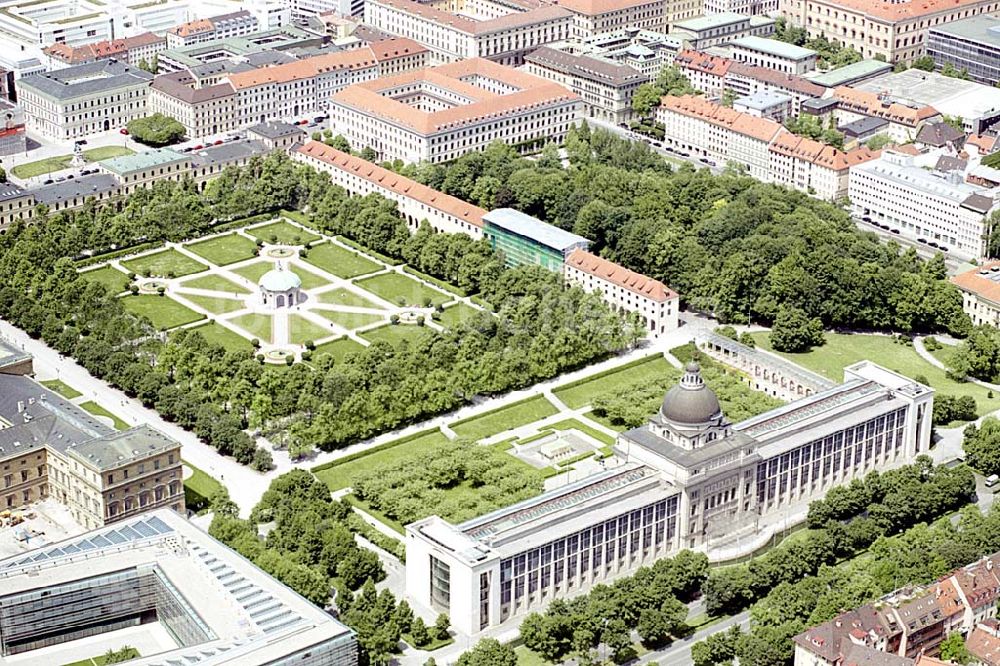 München/ Bayern aus der Vogelperspektive: Staatskanzlei am Hofgarten