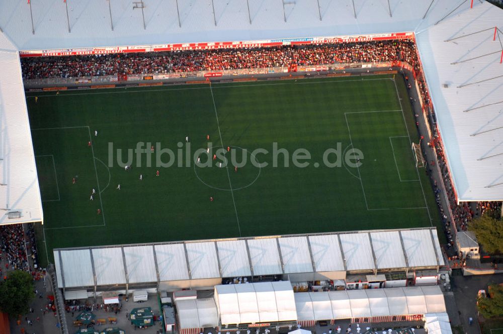 Luftaufnahme Berlin - Stadion Alte Försterei des 1. FC Union in Berlin-Köpenick