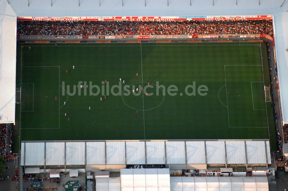 Berlin aus der Vogelperspektive: Stadion Alte Försterei des 1. FC Union in Berlin-Köpenick