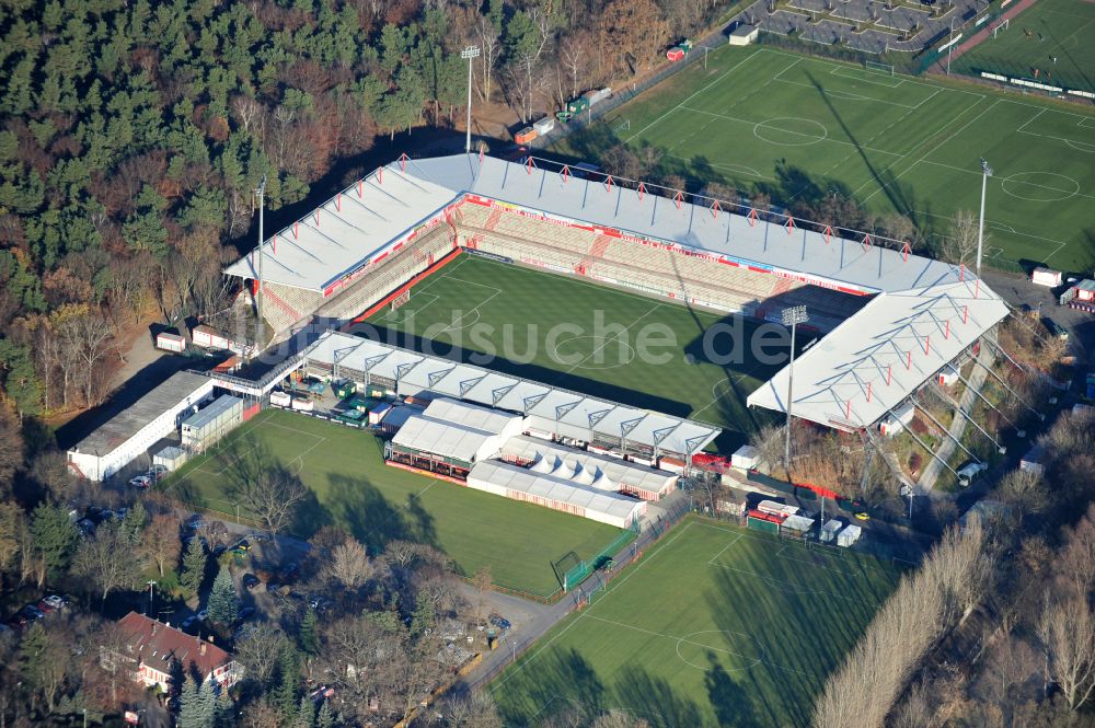 Berlin von oben - Stadion an der Alten Försterei im Bezirk Köpenick in Berlin